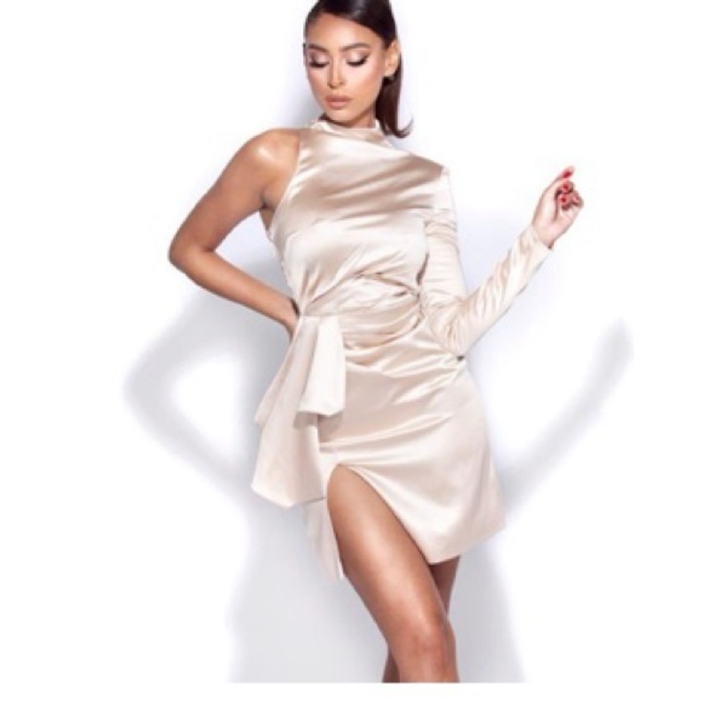 Miss Circle One Shoulder Mini Dress Chanpagne Cream Satin Size XS Cocktail Party